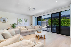 Modern Palms Getaway